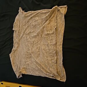 Large Old Navy Boyfriend light grey t-shirt